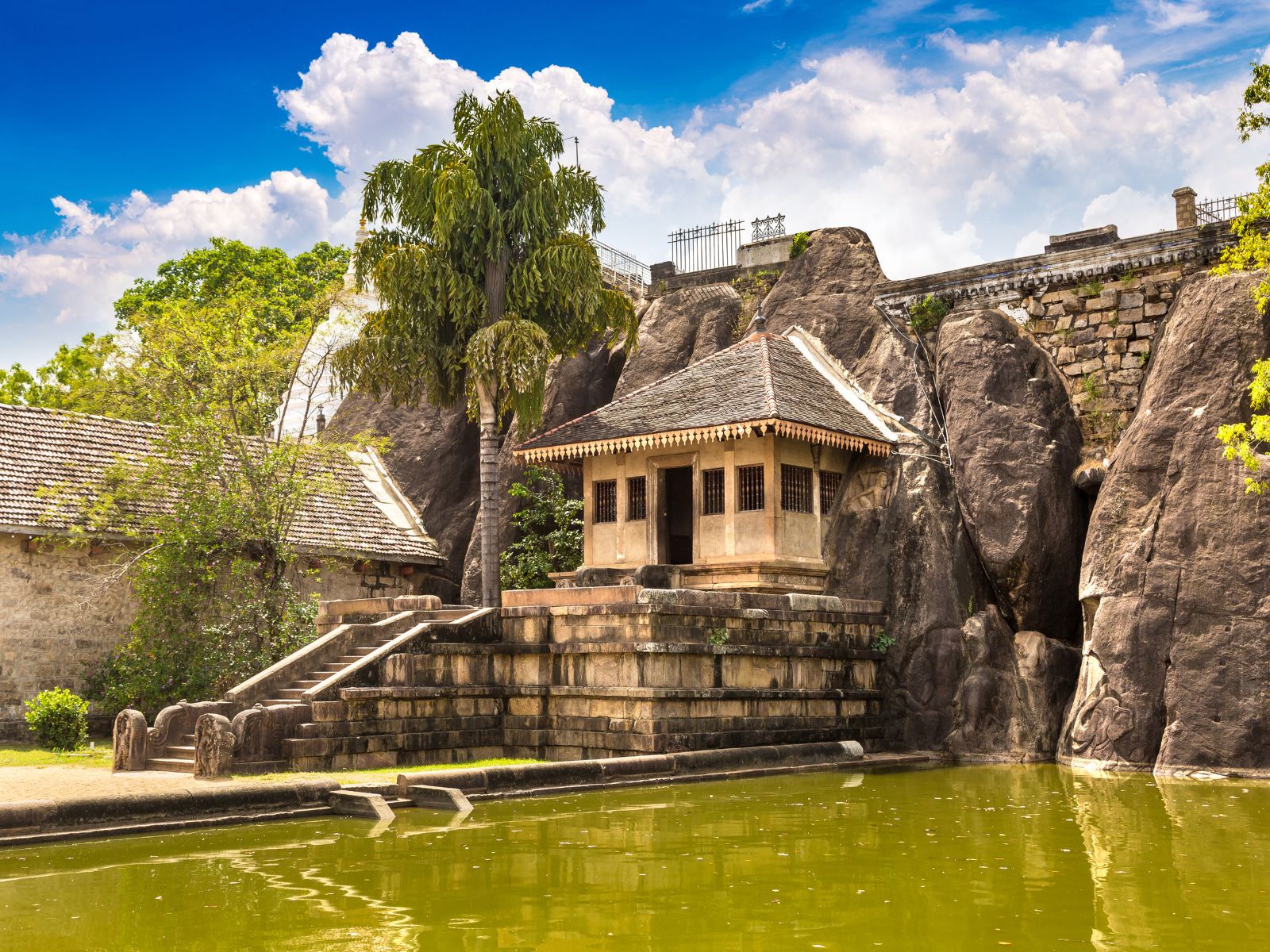 Ruwanwelisaya Stupa